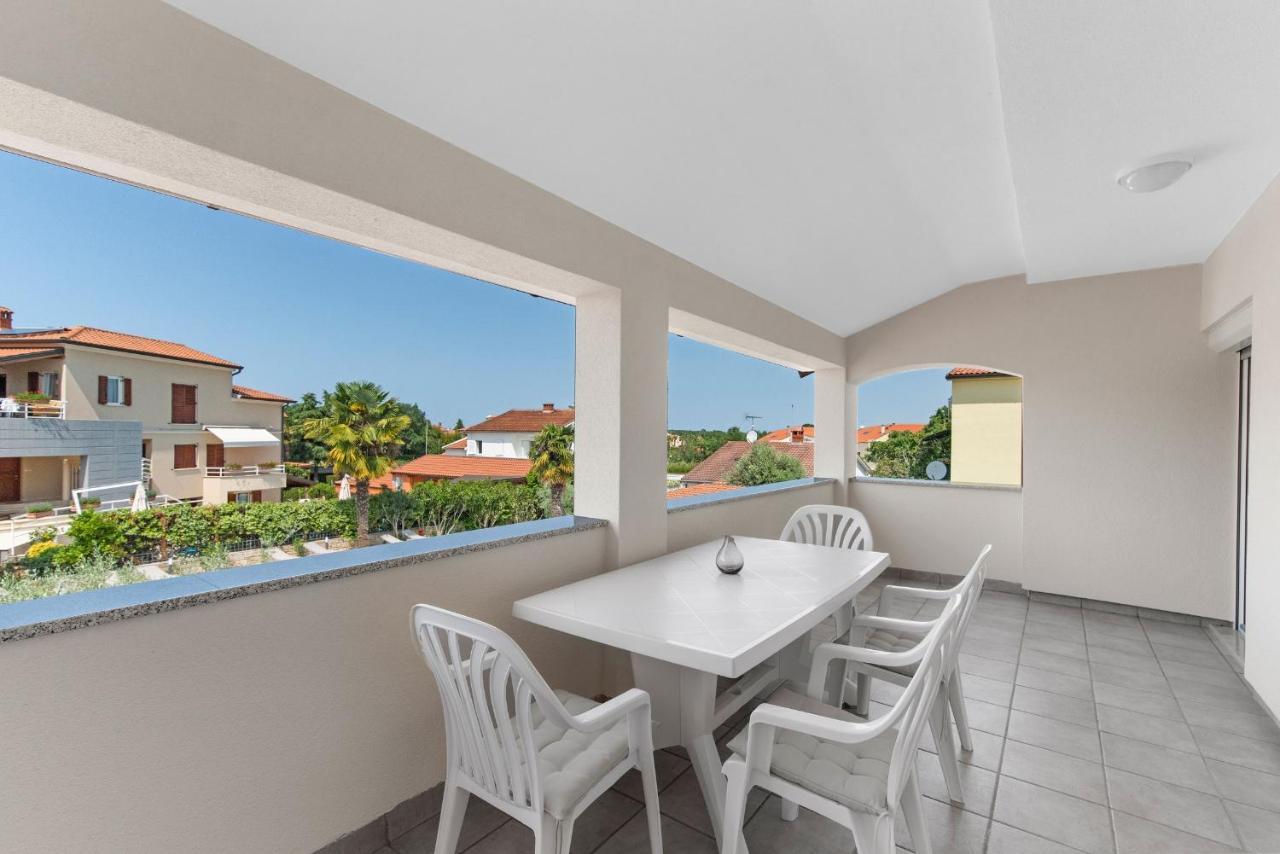 Villa Hope - Apartments With Shared Pool Poreč Exterior foto