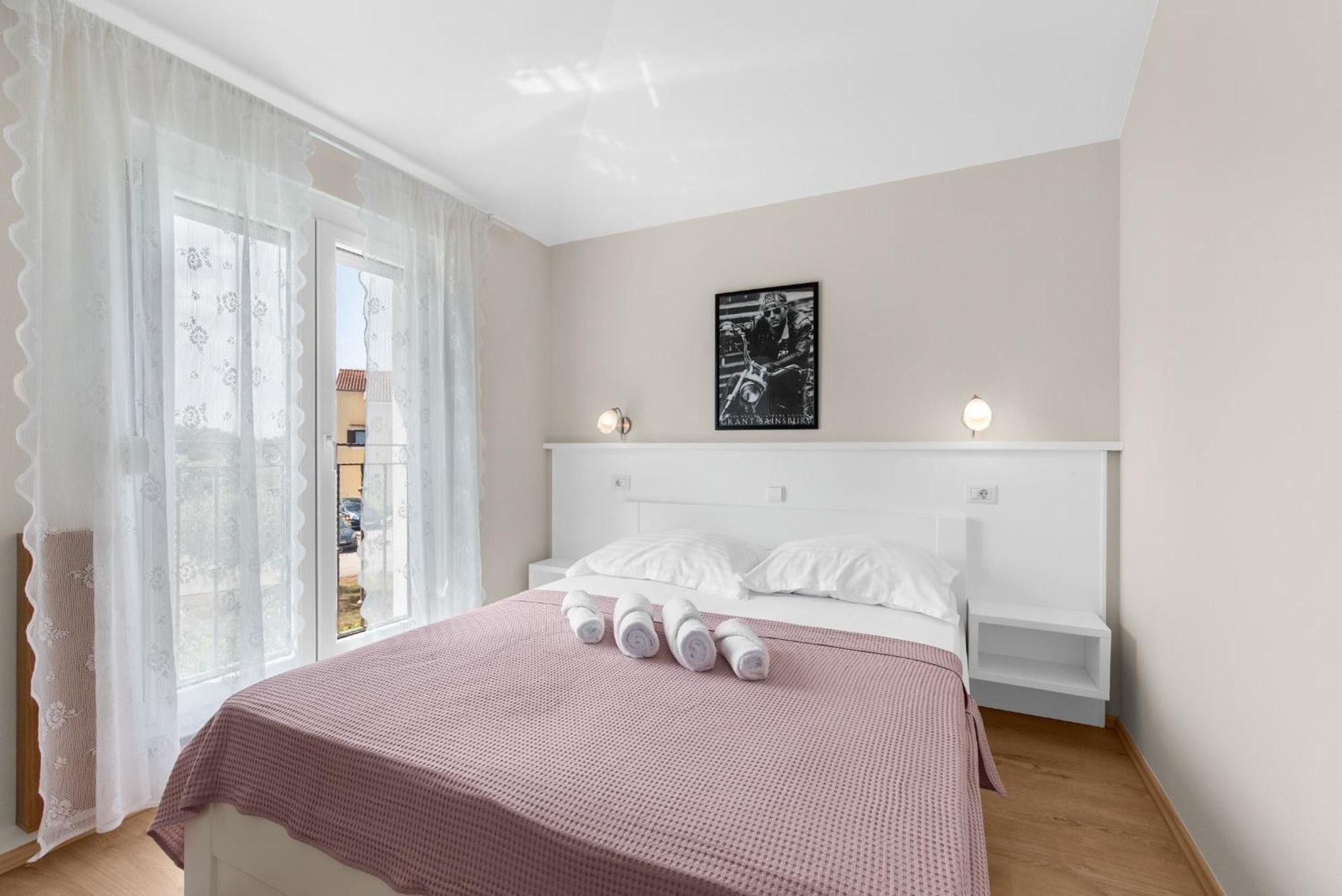 Villa Hope - Apartments With Shared Pool Poreč Quarto foto